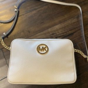 Michael Kors Camera/crossbody bag